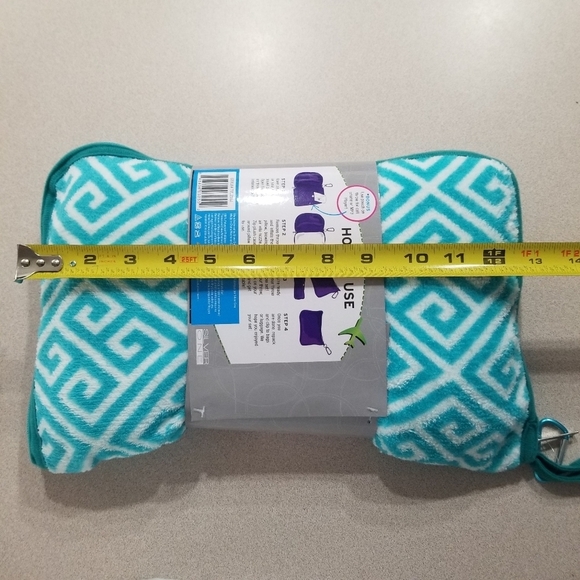 SILVER One Travel Blanket And Pillow Set Teal White Geometric Pattern NWT - Picture 5 of 6